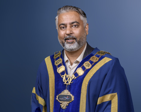 Cr Preet Singh (Mayor)