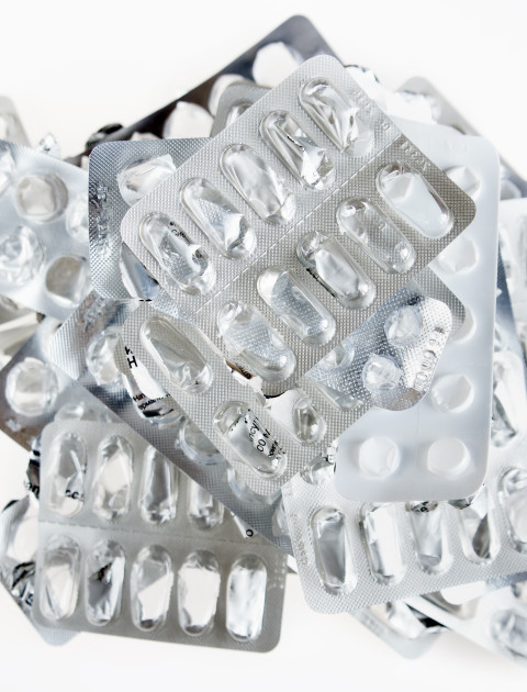 Pharmaceutical packets (e.g. blister packs)