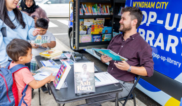 Pop-Up Library Van Visit - Wyndham Harbour